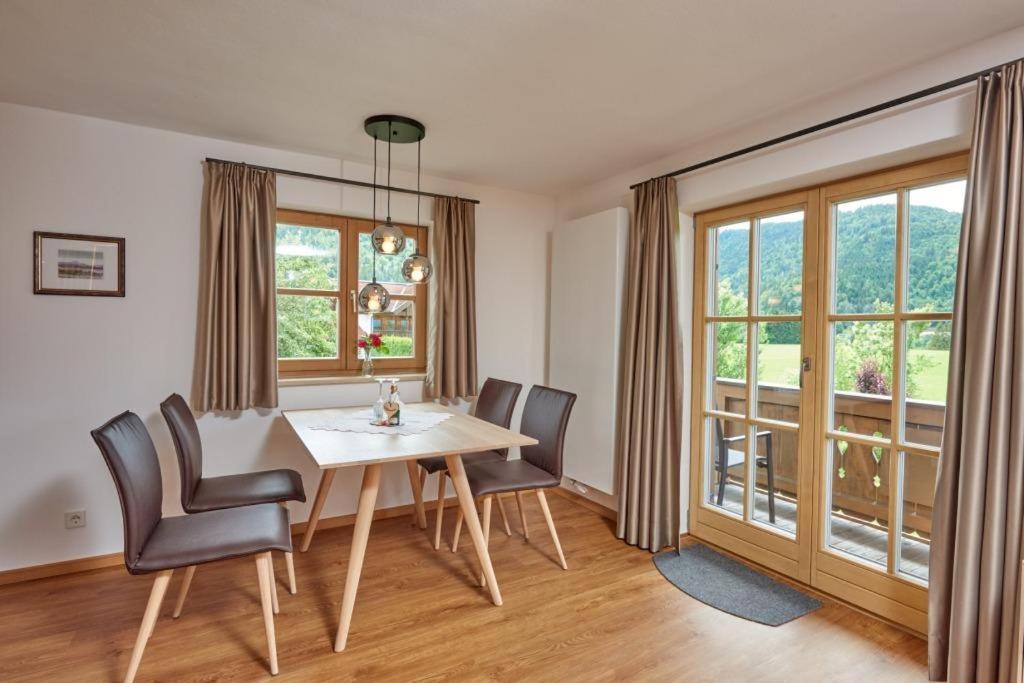 Haus Schmiederer Apartment Reit im Winkl Exterior foto